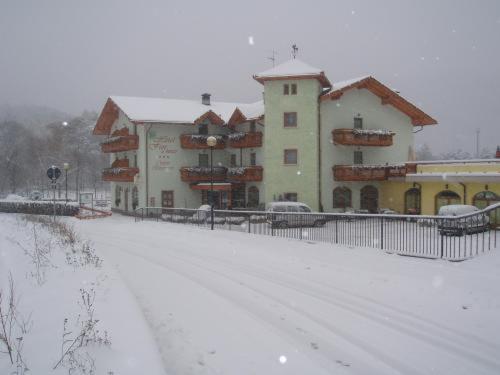 Hotel Fior Di Bosco Giovo Exterior foto